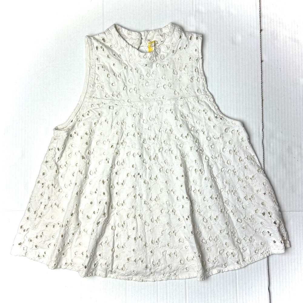 Free People Ivory Floral Eyelet Keyhole Button Back Sleeveless‎ Swing Top Small